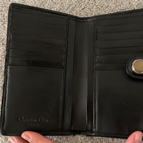VINTAGE CHRISTIAN DIOR WALLET. Gorgeous, timeless, classic. - Picture 3 of 4